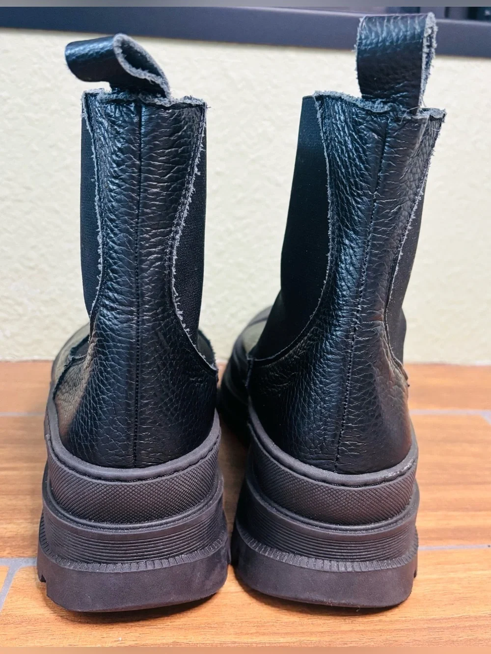 NWOB Intentionally Blank Court Chelsea Boots  Size: Men’s 7-7.5 or Women’s 9-9.5
